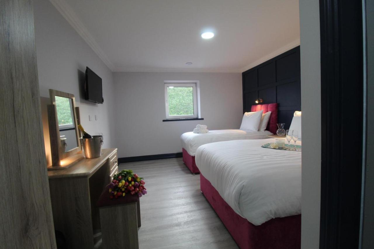 The Dutch Tulip Hostel Mallow Exterior photo